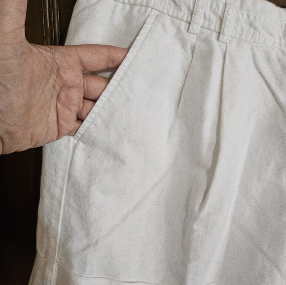 Express Linen Roll hem shorts White Size 12 - Picture 4 of 9